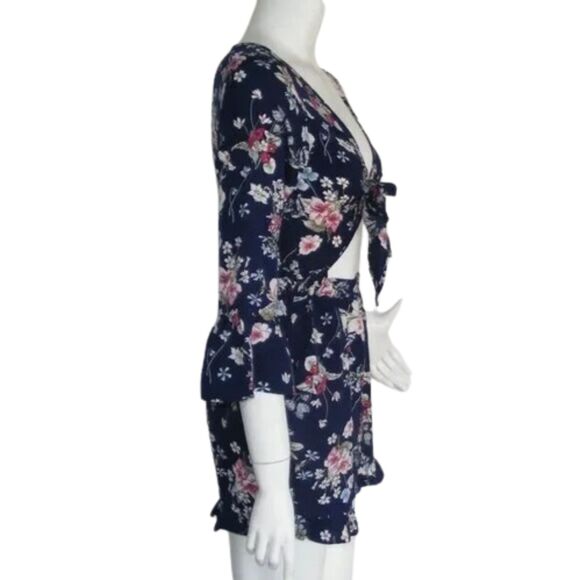 NASTY GAL Romper, 6, Blue Floral, Short, Tie Front, 3/4 Bell sleeve - Picture 10 of 15